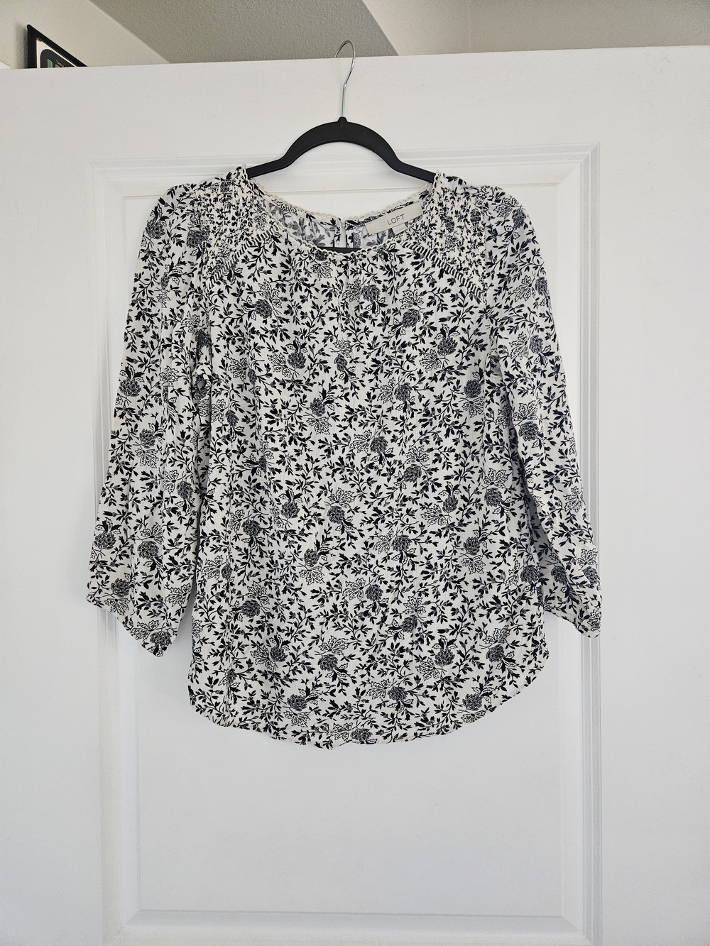 LOFT Black & White Floral Peasant Blouse - Size Sx